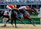 Central Banker outfinishes Shakin It Up to win the Churchill Downs Stakes.<br><a target="blank" href="http://photos.bloodhorse.com/AtTheRaces-1/At-the-Races-2014/i-NxpJrzH">Order This Photo</a>