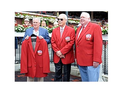 Tom Durkin (right), D. Wayne Lukas (center), and Jimmy Jerkens, accepting on behalf of his father, H. Allen Jerkens.