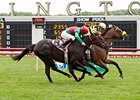 Saint Leon holds off Hogy to win the Arlington Sprint.