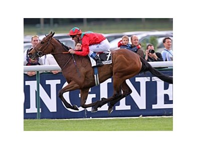 Golden Lilac wins the Poule d'Essai des Pouliches