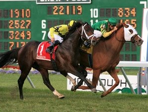 Get Serious Wins Red Bank Despite Losing Shoe Get Serious Wins Red Bank Despite Losing Shoe