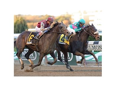 Stanwyck holds off Centring to win the Turnback the Alarm Handicap.<br><a target="blank" href="http://photos.bloodhorse.com/AtTheRaces-1/at-the-races-2013/27257665_QgCqdh#!i=2861182298&k=8GqMrwt">Order This Photo</a>