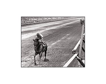 Damascus rolls to 22-length victory in the 1967 Travers.
