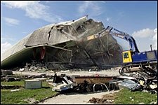 Roof Comes Down at Gulfstream Park Roof Comes Down at Gulfstream Park