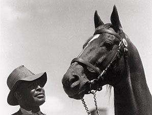 Man o' War vs. Seattle Slew - Vote Now! Man o' War vs. Seattle Slew - Vote Now!