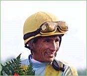 Jockey Chavez Sidelined With Broken Collarbone Jockey Chavez Sidelined With Broken Collarbone