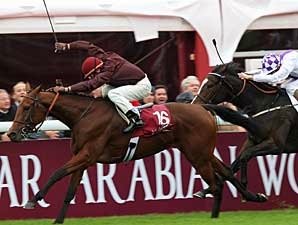 Lady Marian Storms Late to Take l'Opera Lady Marian Storms Late to Take l'Opera