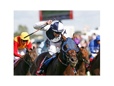 Arctic Cosmos and William Buick triumph in the Ladbrokes St. Leger Stakes.<br><a target="blank" href="http://www.bloodhorse.com/horse-racing/photo-store?ref=http%3A%2F%2Fpictopia.com%2Fperl%2Fgal%3Fprovider_id%3D368%26ptp_photo_id%3D9180601%26ref%3Dstory">Order This Photo</a>