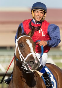 Miss Sunset wins the 2016 Generous Portion Stakes