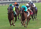 Rainha Da Bateria (outside) wins the 2016 Canadian Stakes
