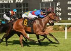 Fifty Five fights for the victory in the Florida Oaks