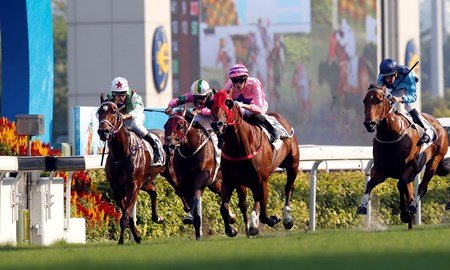 Lucky Year wins the 2017 Sha Tin Vase
