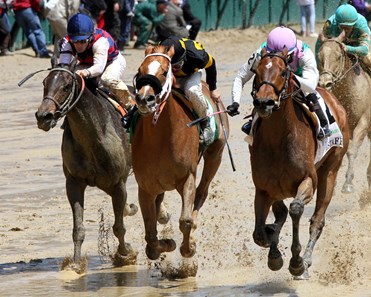 Paulasilverling (#2) with Jose Ortiz win the 31st Running of The Humana Distaff (GI) at Churchill Downs on May 6, 2017 over Finest City (#5) with Mike Smith, and Carina Mia (#7) with Julien Leparoux.
