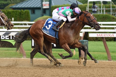 Paulassilverlining wins the Honorable Miss Handicap
