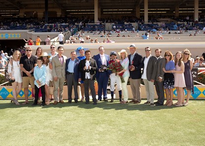Miss Sunset wins the 2017 Fleet Treat Stakes