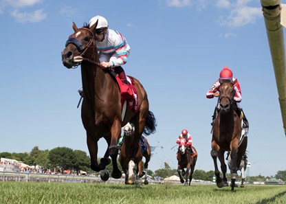 Dona Bruja winning The Modesty Handicap at Arlington International on July 8th, 2017, jockey Declan Cannon up