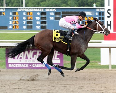 Pacific Pink wins the 2017 Louisiana Legends Distaff