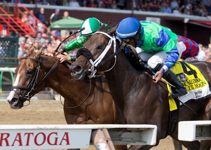 By the Moon wins the 2017 Ballerina Stakes