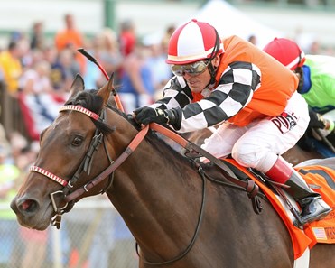 Colonelsdarktemper wins the 2017 West Virginia Derby