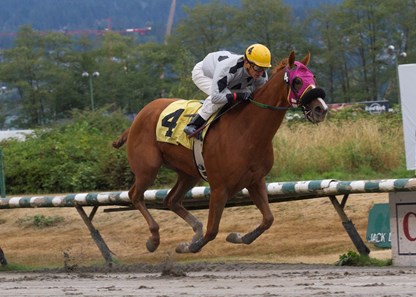 Here's Hannah wins the Sadie Diamond Futurity on 09/09/17 with rider Richard Hamel