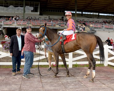 Mr. Pete wins the 2017 Aspirant Stakes