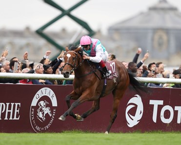 Enable wins the 2017 Qatar Prix de l'Arc de Triomphe (G1)