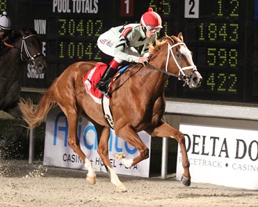 Gladyousawme wins the 2017 Louisiana Legacy Stakes