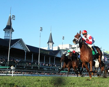 Shining Copper wins the 2017 River City Handicap