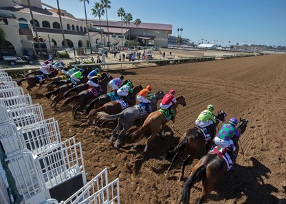 Bar of Gold wins the Breeders Cup Filly & Mare Sprint at Del Mar on November 3rd 2017, jockey Irad Ortiz Jr up