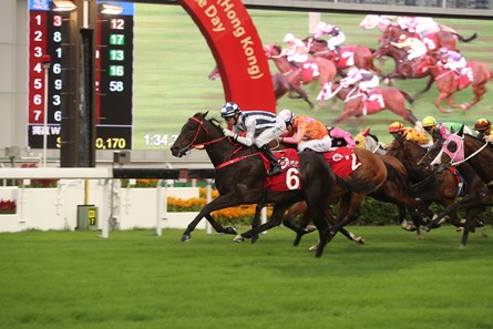 Seasons Bloom wins the 2017 BOCHK Wealth Management Jockey Club Mile