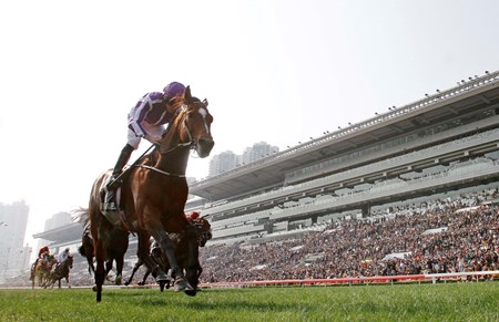 Highland Reel wins the 2017 Hong Kong Vase