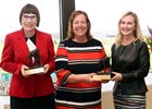 (L-R): Enzina Mastrippolito, Anne Eberhardt Keogh, and presenter Anita Cauley at Keeneland
