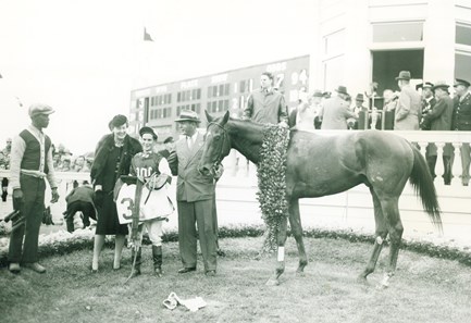 Assault wins the 1946 Kentucky Derby