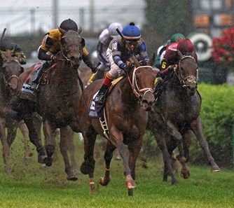 (May 5, 2018) Maraud (10), John Velazquez up, wins the Gr.2 American Turf at Churchill Downs...