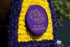 Flower blanket in the paddock before the Juvenile Turf Sprint (G1T) at Santa Anita in Arcadia, CA on November 3, 2023.