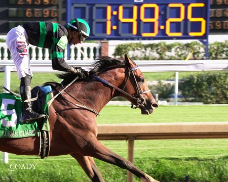 Mystik Dan wins the 2025 Lukas Classic Stakes at Churchill Downs