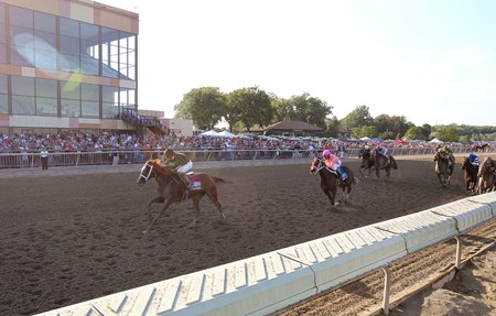 Horses head for home at Parx Racing