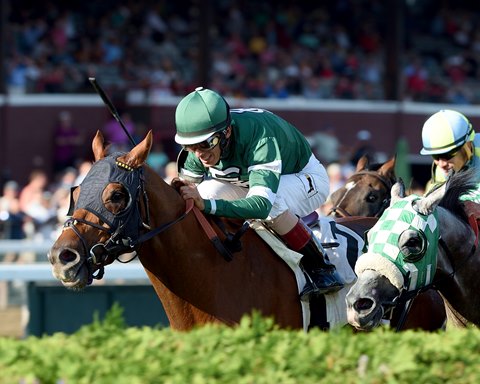 Ring Weekend Sets Course Record In Baruch Bloodhorse