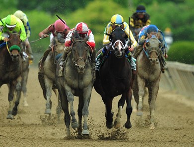 Cloud Computing (L) Javier Castellano up, wins the 2017 Preakness
