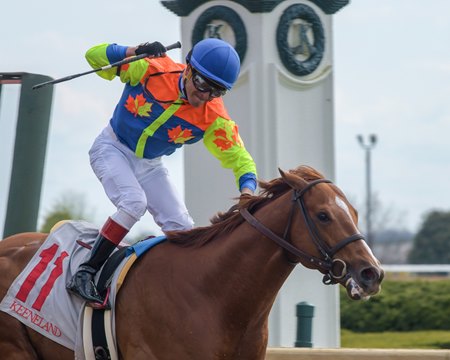 Bobby's Wicked One wins the 2019 Commonwealth Stakes at Keeneland