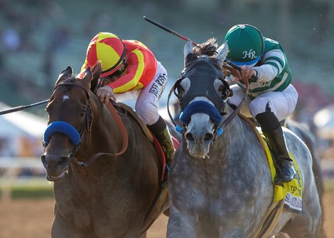 Gift Box Edges McKinzie in Big 'Cap Thriller - BloodHorse