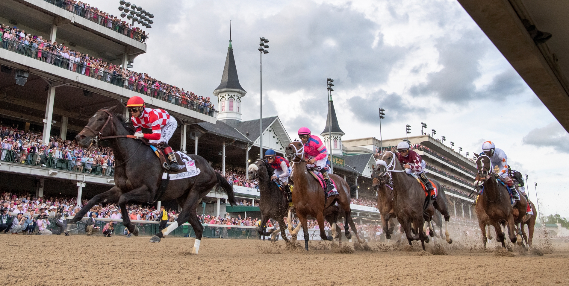 Serengeti Empress Reigns in Kentucky Oaks BloodHorse