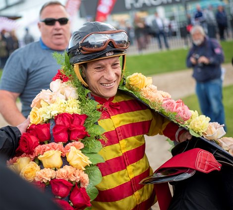 Perez Becomes Leading Jockey in Canada at Hastings - BloodHorse