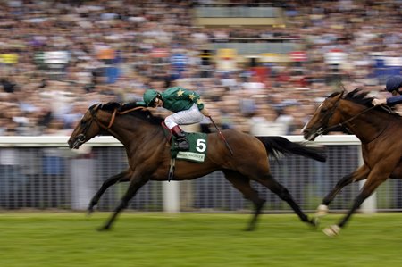 Authorized wins the 2007 Epsom Derby at Epsom Racecourse