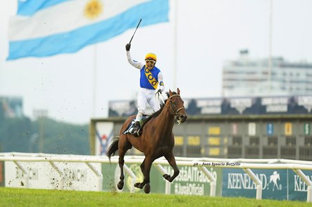 Tetaze wins the 2020 Gran Premio Latinoamericano at San Isidro
