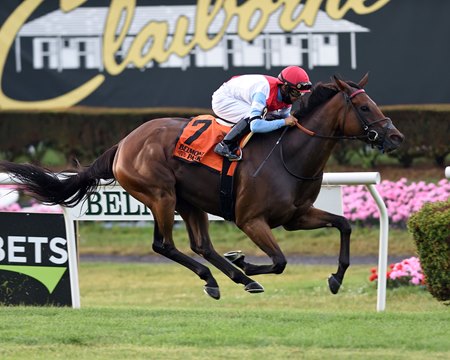 Mean Mary Extends Win Streak in New York Stakes - BloodHorse