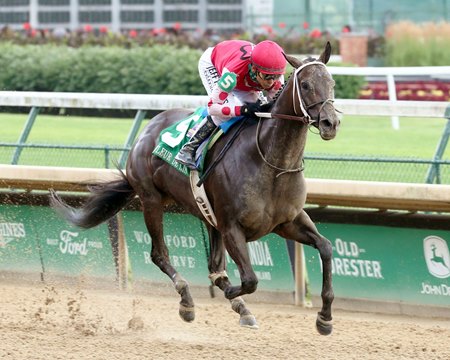 Midnight Bisou wins the Fleur de Lis Stakes at Churchill Downs