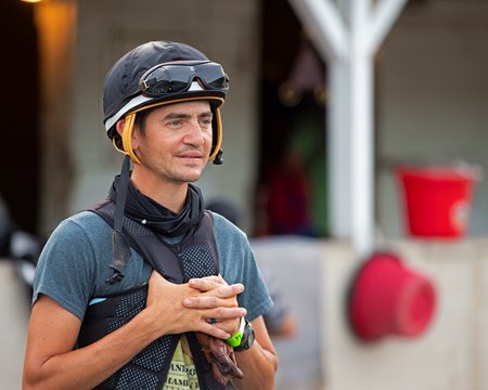 Jockey Hernandez Tests Positive for COVID-19 - BloodHorse