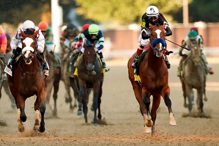 Eye to Eye at the Turn, Churchill Downs, Louisville, Kentucky