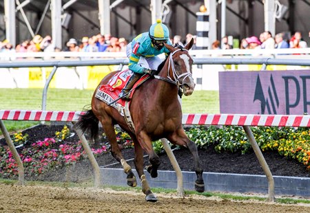 Army Wife takes the Black-Eyed Susan Stakes at Pimlico Race Course